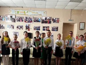 Торжественная линейка, посвящённая Дню знаний