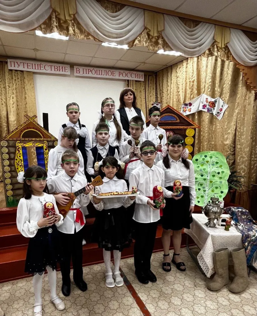 Праздник "Путешествие в прошлое России"