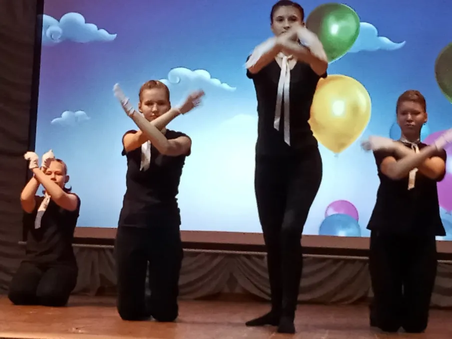 Участие в фестивале детского самодеятельного творчества "Семья - волшебный символ жизни"