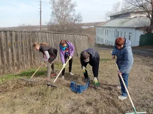 Трудовой экологический десант "Мой школьный двор самый чистый и красивый"